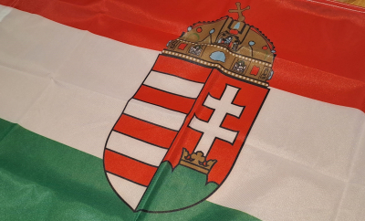 Nagy címeres magyar zászló - 